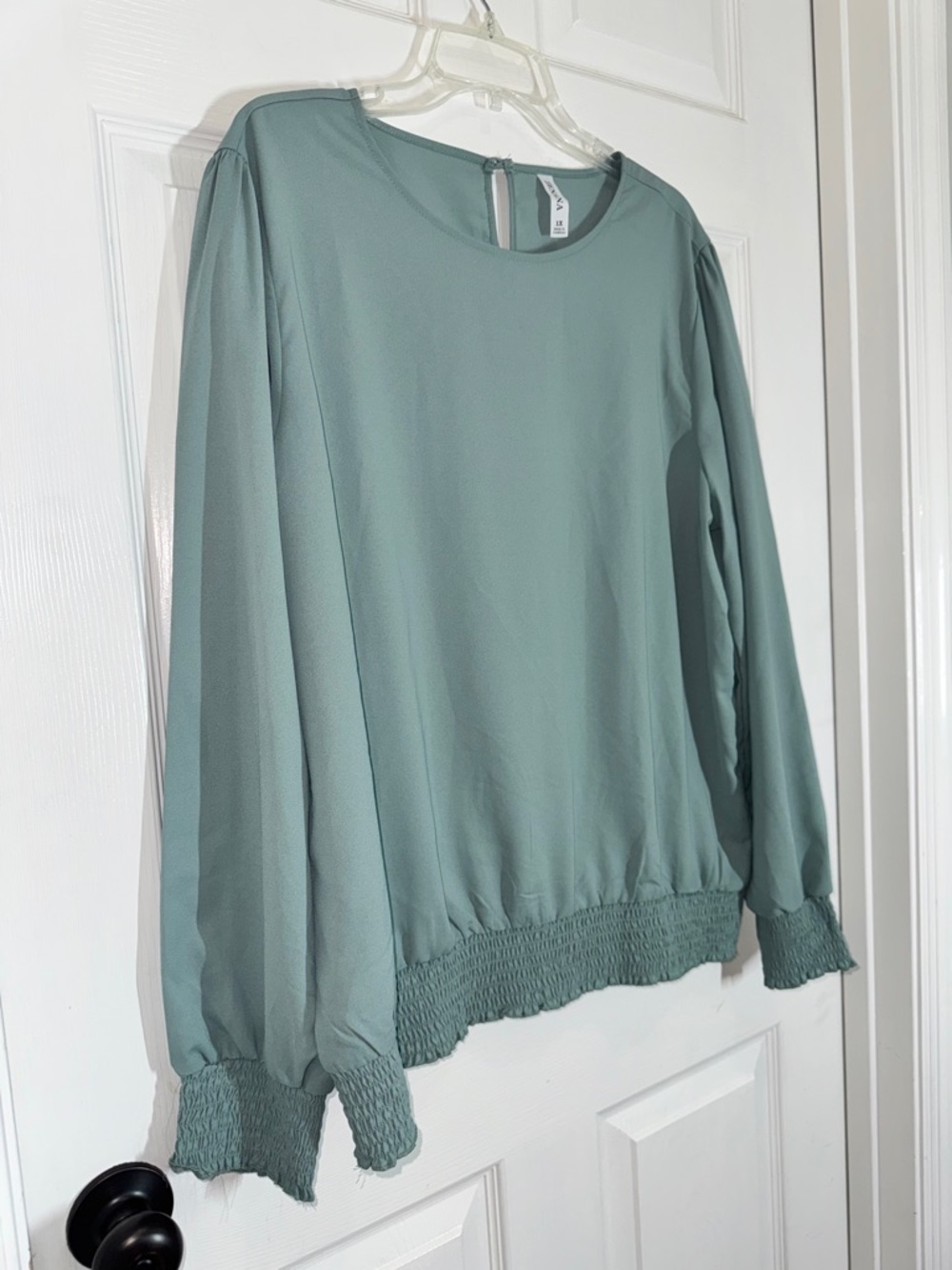 Zenana Outfitters Smocked-Hem Long Sleeve Top in Teal size 1X - Picture 5 of 7